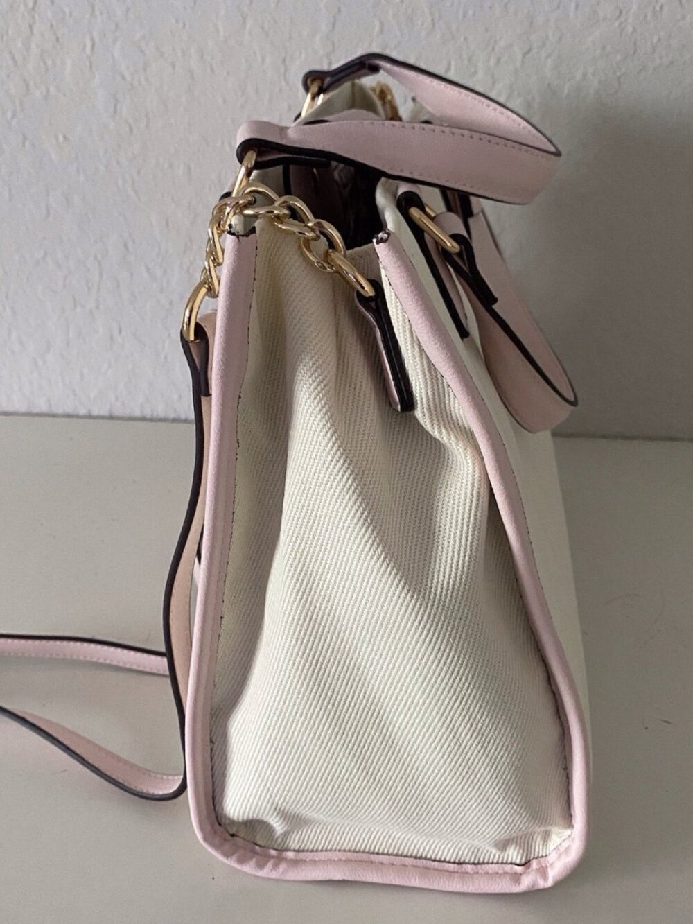 Juicy Couture Berry Sweet Tote Bag Natural Strawberry With Charm Crossbody NEW - Picture 5 of 10